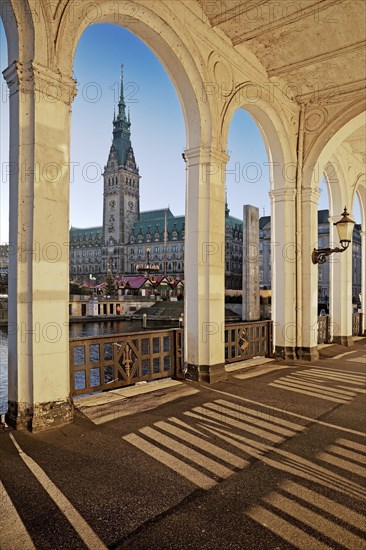 Alster arcades with view of the town hall tower