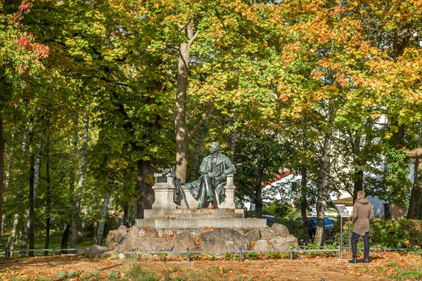 Theodor Fontane Monument