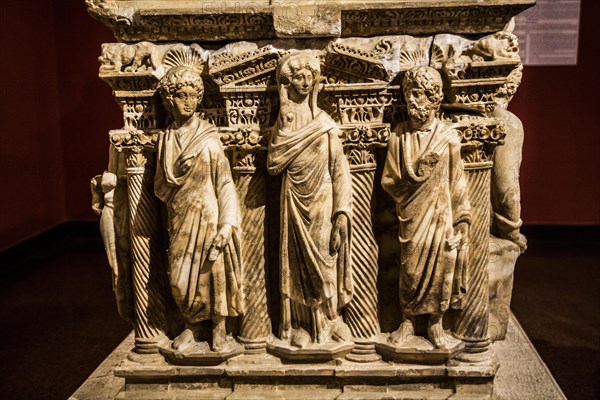 Marble sarcophagus of Domitias Julianus and Domita Philiska