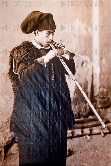 Launedda flute player