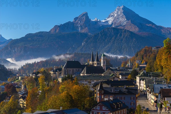 Collegiate church with double tower and parish church