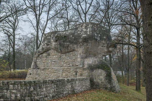 Bull sculpture by Paul Mersmann