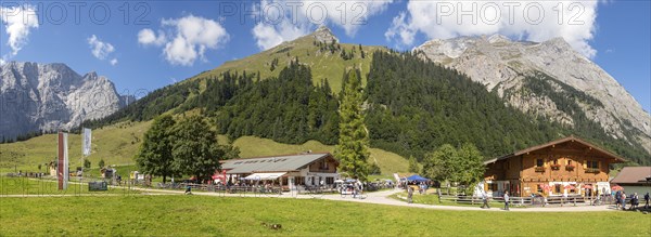 Rest hut and kiosk in the alpine village of Eng