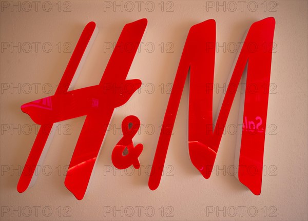 Logo H&M