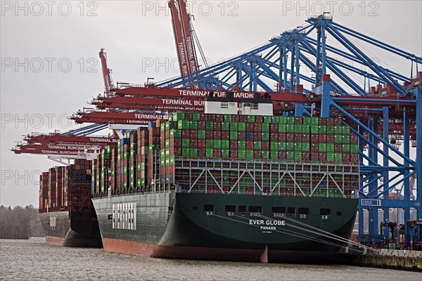 Container terminal Burchardkai with full container ship