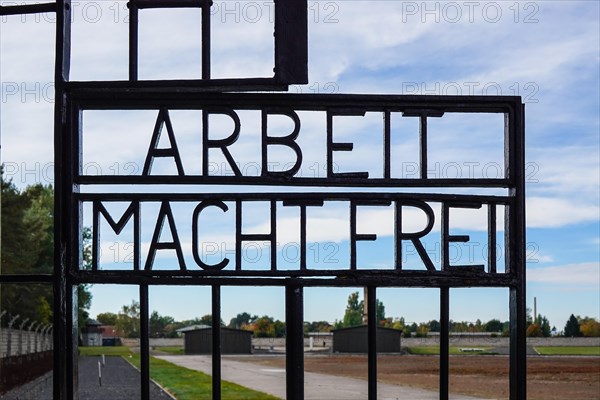 Lettering Arbeit macht frei