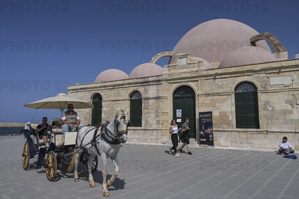 Kioutsouk Hassan Mosque in the Venetian Port