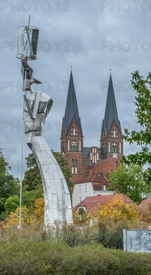 Sculpture Parzival am See