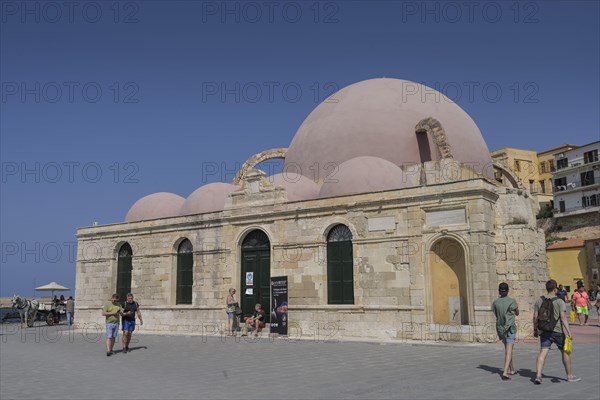 Kioutsouk Hassan Mosque in the Venetian Port