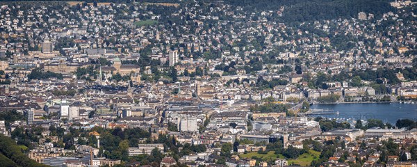 View from Uetliberg over the Atlstadt of Zurich and Lake Zurich