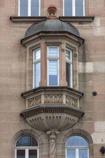 Little sandstone choir with neo-Gothic tracery decoration from 1890/91