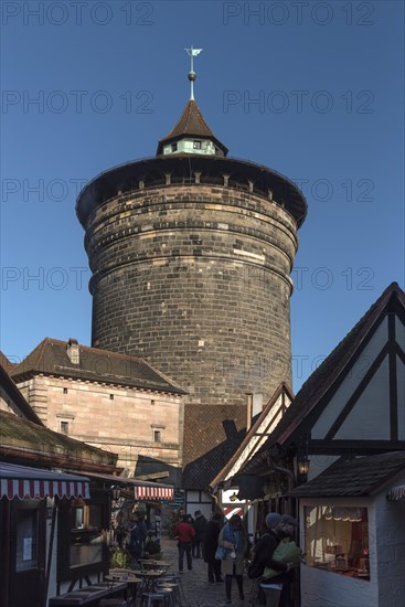 Handwerkerhof with Frauentorturm