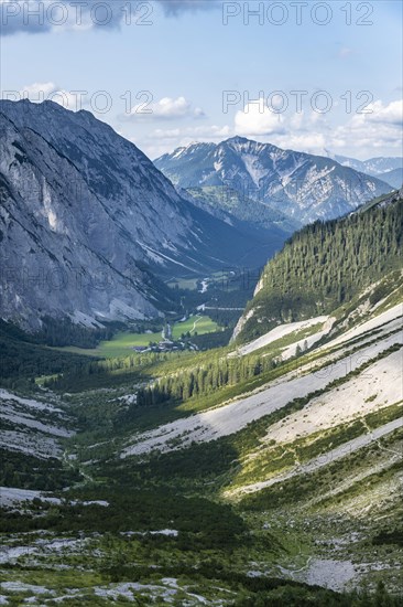 View into Falzthurntal