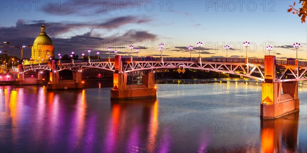 Pont Saint-Pierre Bridge with Garonne River Panorama in Toulouse