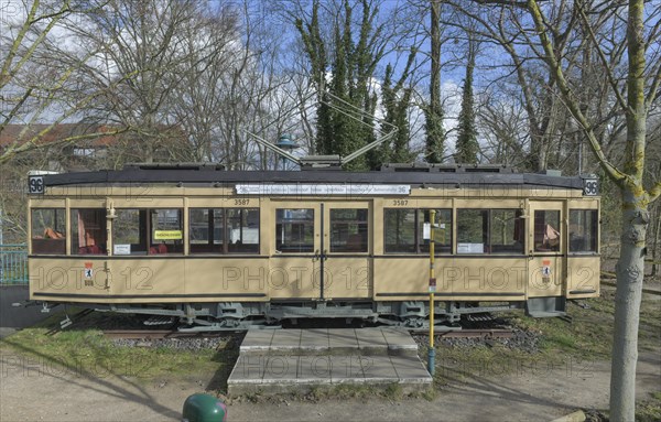 Old tramway at the lock