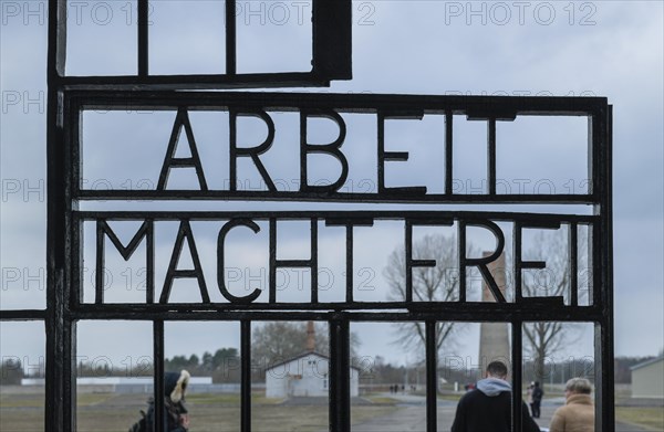 Lettering Arbeit macht frei