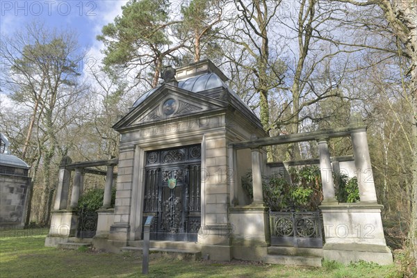 Langenscheidt family grave