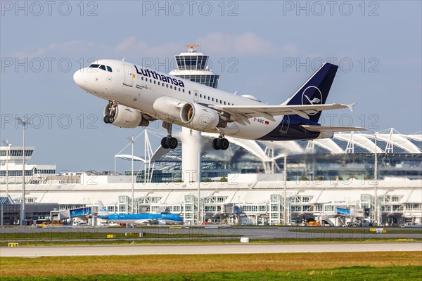 A Lufthansa Airbus A319 aircraft with the registration D-AIBC at the airport in Munich