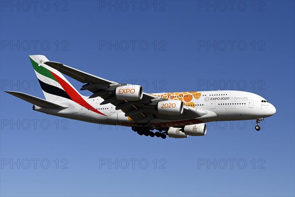 Aircraft Emirates