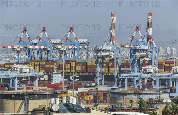 Container port