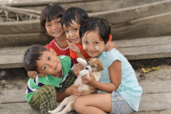 Children at Inle Lake