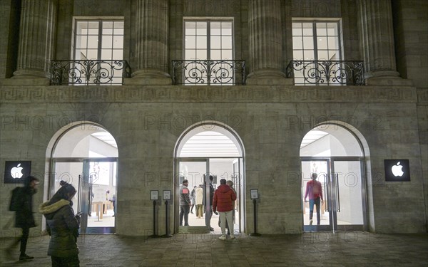 Apple Store