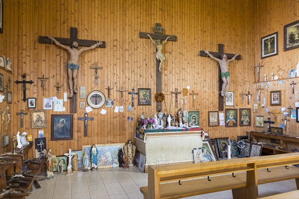 Votive offerings and votive pictures in the old pilgrimage chapel Witterschneekreuz