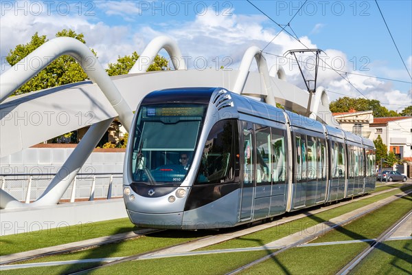 Modern light rail tramway Alstom Citadis public transport public transport transport transport in Toulouse