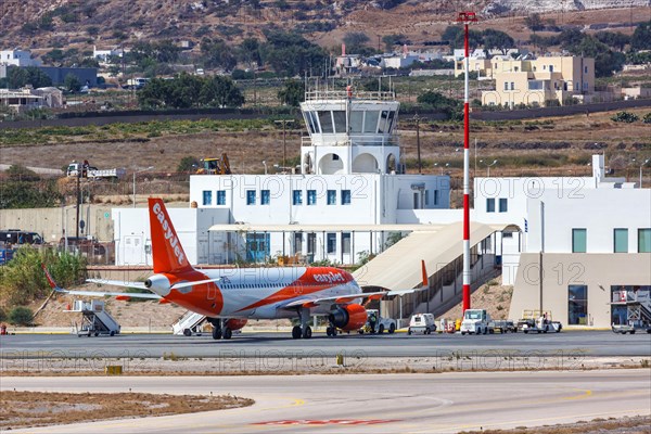 An EasyJet Airbus A320 aircraft