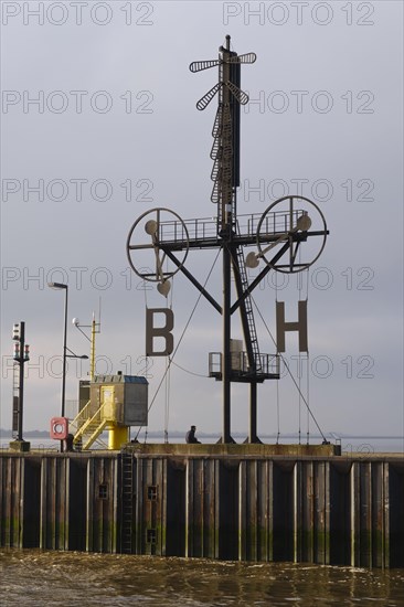 Semaphore on the Weser