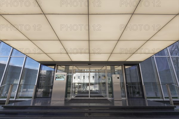 Covered portal in the Dreischeibenhaus