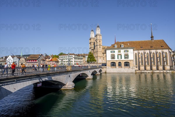 Muensterbruecke and Grossmuenster with Helmhaus and Wasserkirche in the evening light