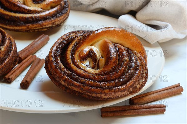 Cinnamon biscuits