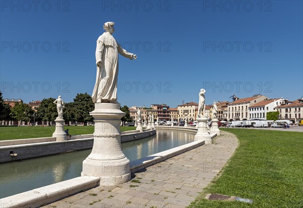Statues at Prato della Valle square