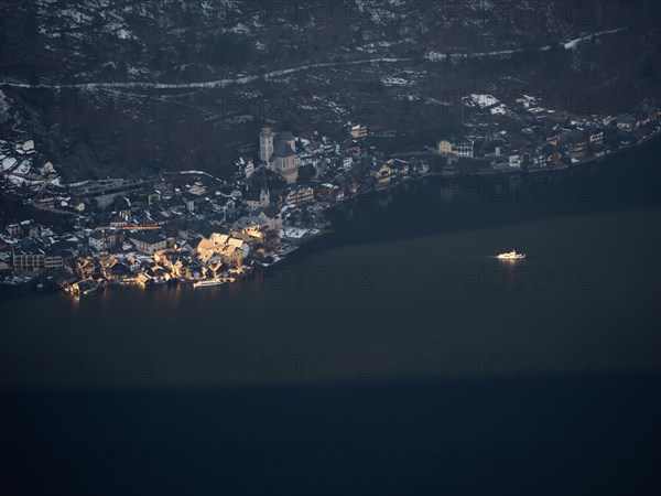 Hallstatt on Lake Hallstatt in the evening light