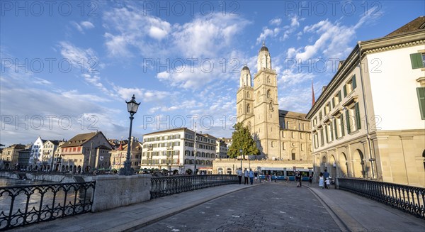 Muensterbruecke and Grossmuenster