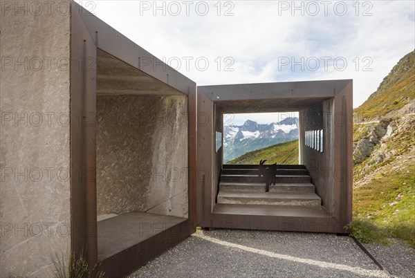 Infopoint telescope on the Timmelsjoch High Alpine Road