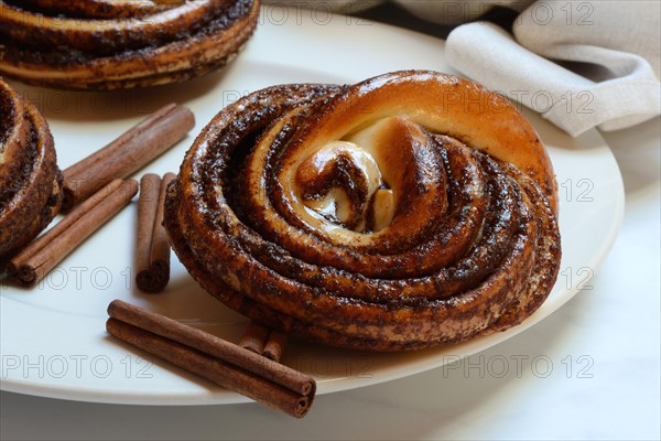 Cinnamon biscuits