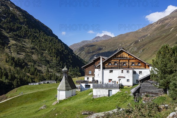 Rofenhoefe in the Rofen Valley