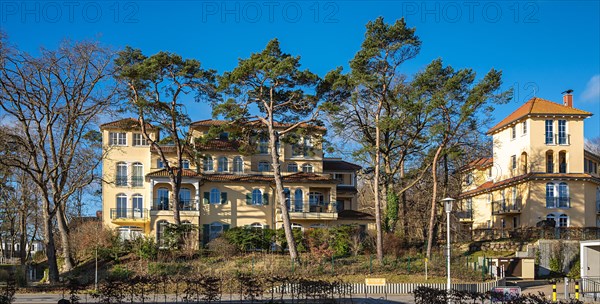 Mediterranean home with holiday flats in Baabe on the island of Ruegen