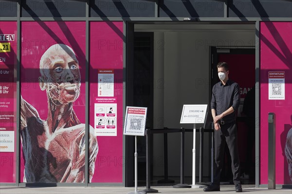 Entrance to the exhibition Body Worlds by Gunther von Hagen