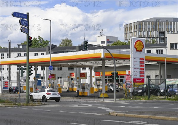 Shell petrol station