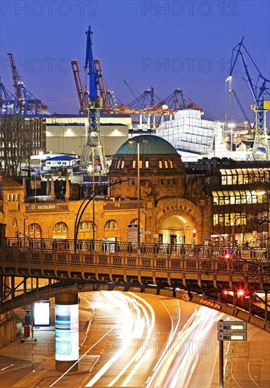 Landungsbruecken with harbour in the evening