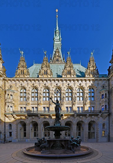 Inner courtyard with Hygieia fountain