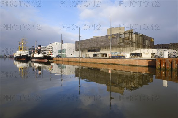 German Emigration House and traditional ships in the new harbour