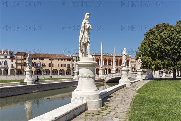 Statues at Prato della Valle square