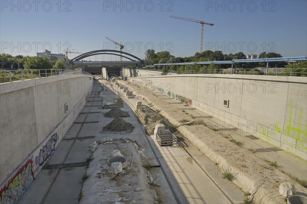 New construction of the A100 motorway