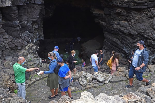 Entrance to Cueva de los Verdes