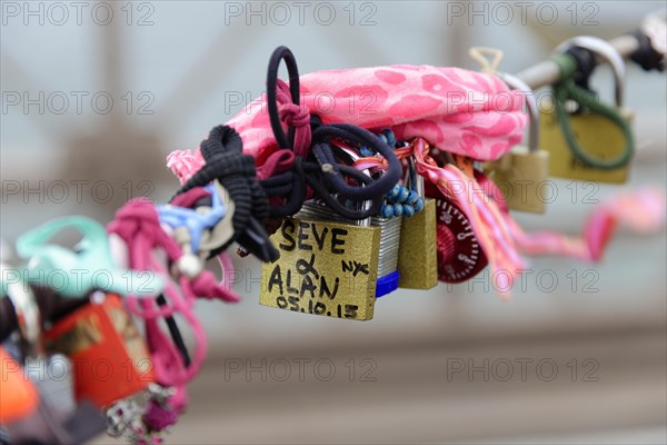 Love locks