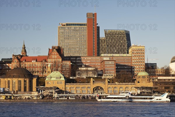 View over the Norderelbe to the Landungsbruecken and the St. Pauli district